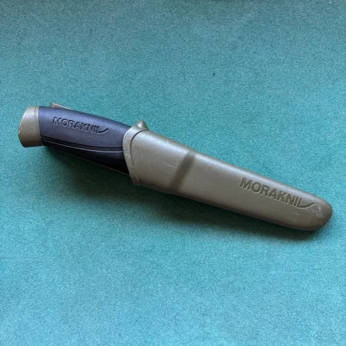 Faca Morakniv Companion Aço Carbono