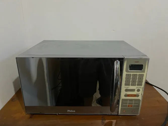 Micro-ondas Philco 20 Litros Funcionando Perfeitamente.