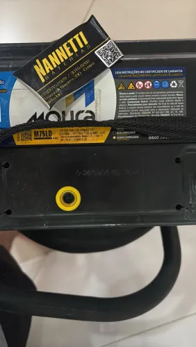 Bateria Moura 75 amperes praticamente zero