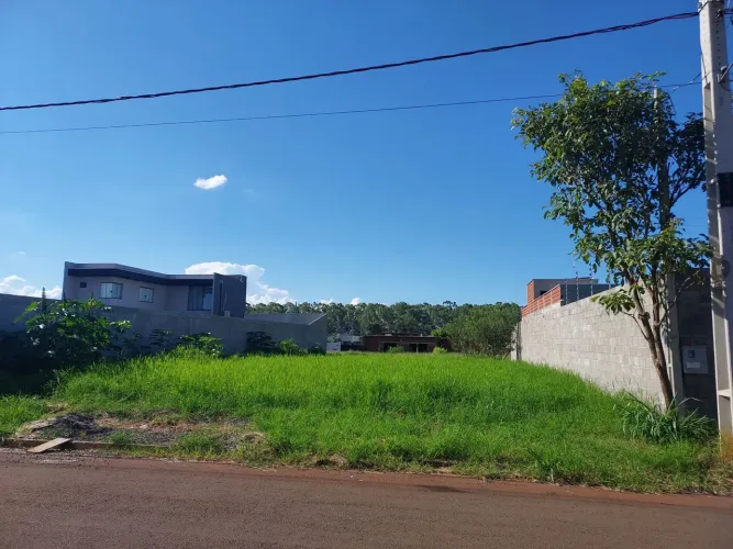 Terreno 600m² no Villa Verde.