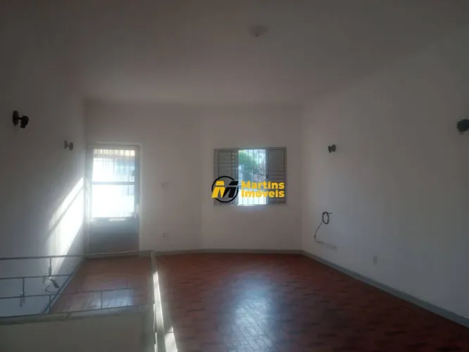 Casa com 3 dormitórios para alugar por R$ 3.295,00/mês - Pestana - Osasco/SP