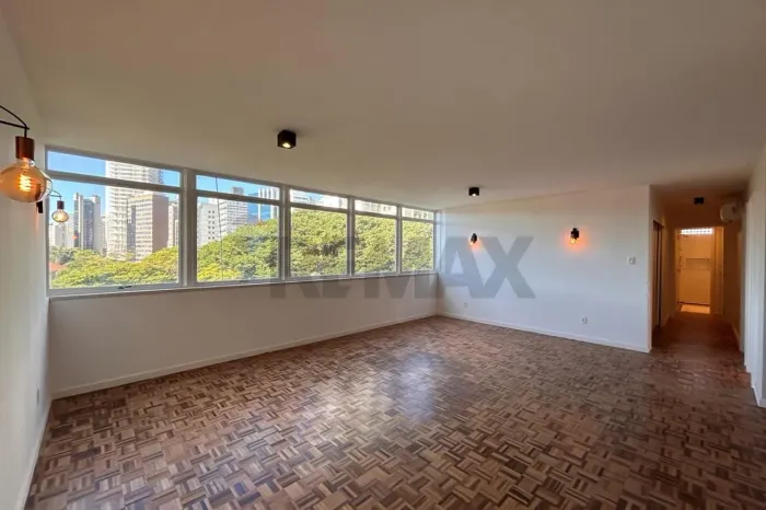 Apartamento reformado para locação no Jardim Paulista com 170 m2 por R$ 12.000,00