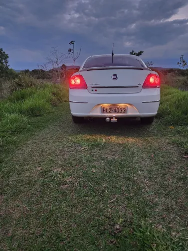 Fiat Linea LX 1.9/ 1.8 Flex 16V 4P 2010
