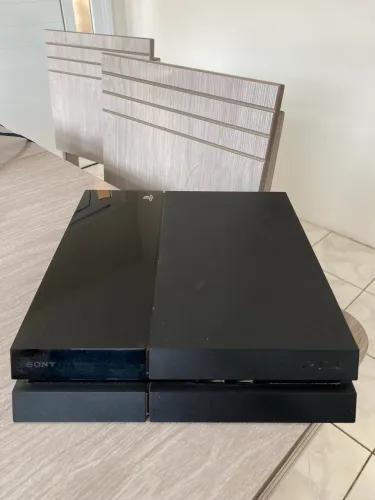 PLAYSTATION 4 FAT 500GB + Controle Original - ÓTIMO ESTADO