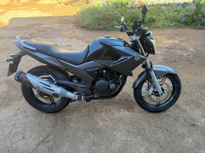 Fazer 250