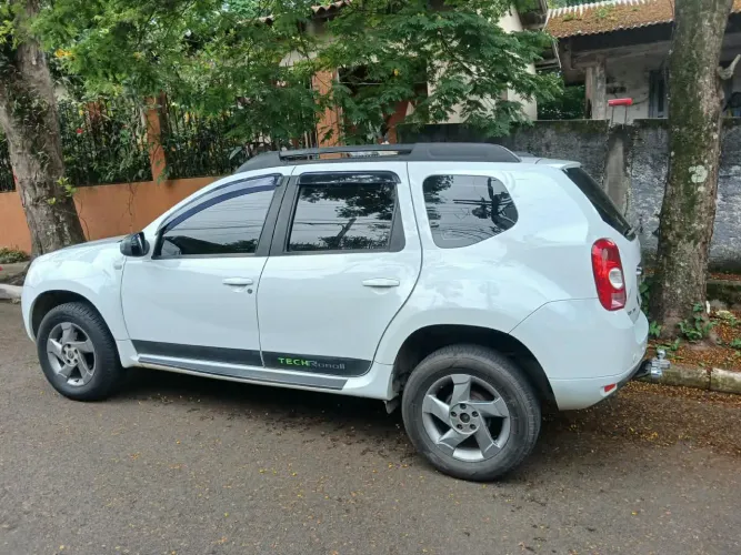 Renault Duster Dynamique 2.0 Hi-flex 16V Aut. 2015