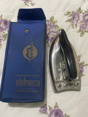 Ferro de passar vintage eletrônica brasileira(leia descrição)