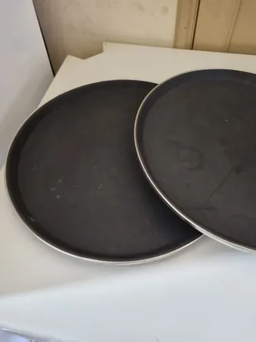 Bandeja Antiderrapante para Bares