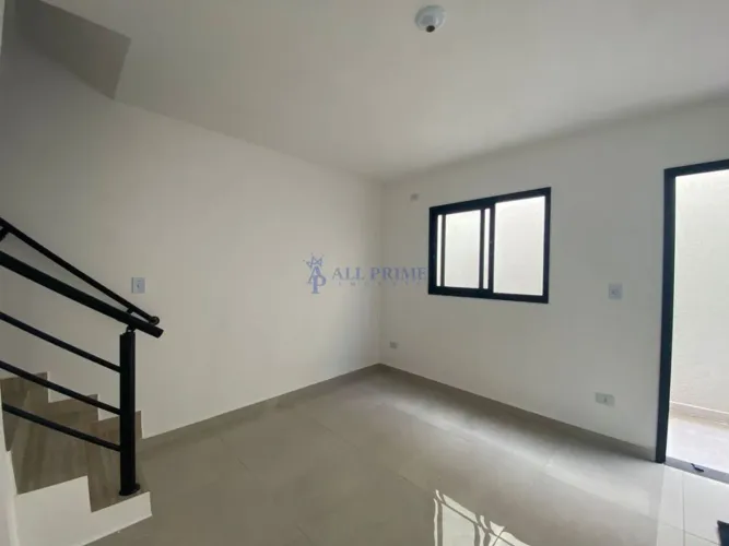 Casa em condominio com 2 dormitórios, lavabo e vaga de garagem Tupi PG