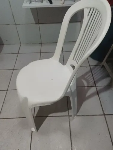 Cadeira de plástico Branca Tramontina 