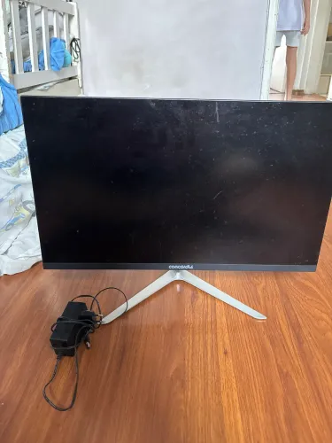 Monitor Concórdia, 165 hz com a tela queimada, mas é possível arrumar 