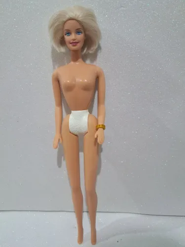 Boneca Barbie anos 90 (sucata)