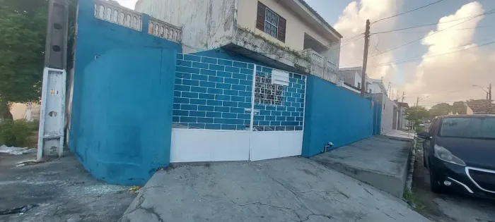 Imóvel para aluguel possui 150 metros quadrados com 3 quartos em Farol - Maceió - AL