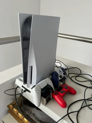 PlayStation 5 FAT Mídia Física + 3 Controles