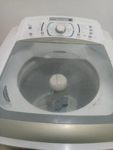 Máquina de lavar Eletrolux 15kg