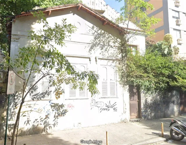CASA COM PISCINA EM LARANJEIRAS RIO DE JANEIRO