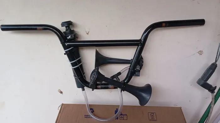 Guidon bicicleta Cross + buzina ar corneta