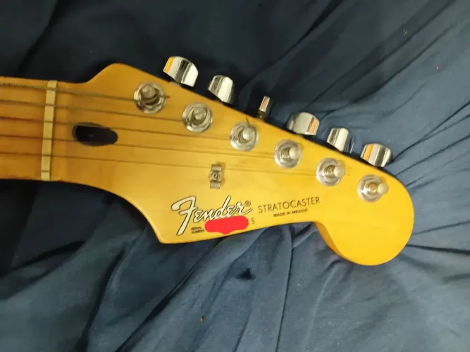 Guitarra fender mexico relic ano 2005 com captadores vintera 50 modified