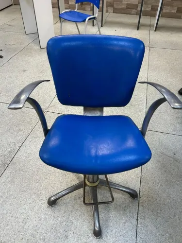 Cadeira de Corte Azul 