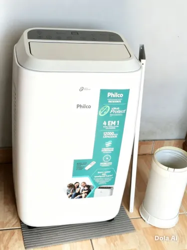 Ar condicionado portátil 12.000 BTUs 127 V. Excelente estado de conservação.
