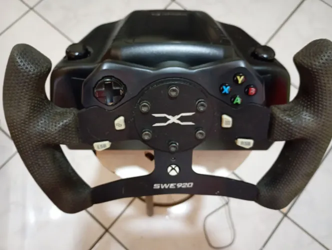 Vendo volante G920 com aro F1