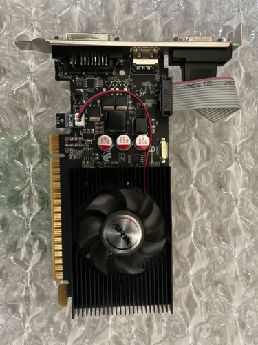 Placa de Vídeo GT220 1GB Afox - Seminova