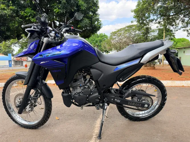 Lander 250 connected 2025 4.700km