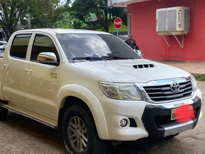 Toyota Hilux CD SRV D4-d 4X4 3.0 TDI Diesel AUT 2015