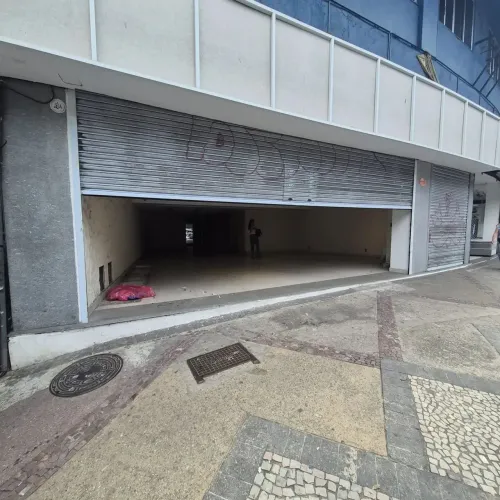 Alugo Lojão Meier Dias d Cruz 79 aprox 240m² loja + 100m² girau 12m de frente otima loca