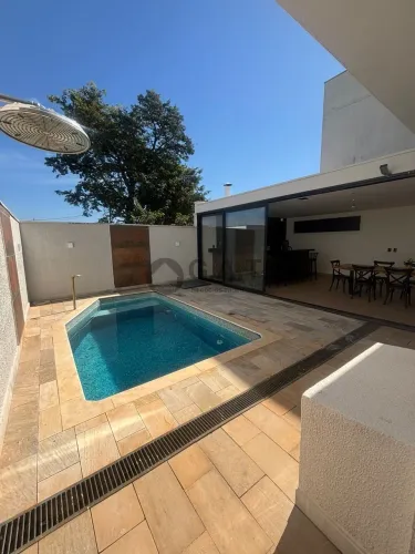 Casa no Condomínio Golden Park Sigma - Sorocaba-SP: 3 Quartos, 2 Suítes, 2 Salas, 3 Banhei