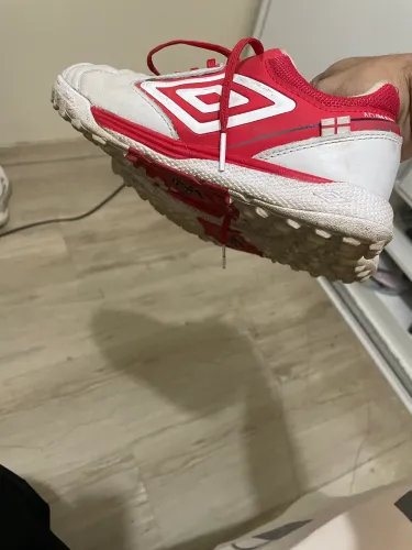 Chuteira umbro profissional