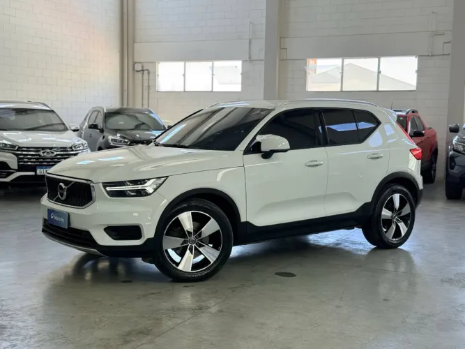 Volvo XC40 T-5 Momentum 2.0 252cv AWD 2018