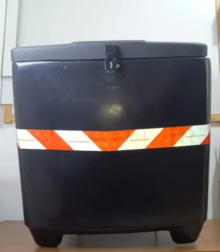 Bau Delivery Cargo Preto de 125 Litros com Suporte Removível