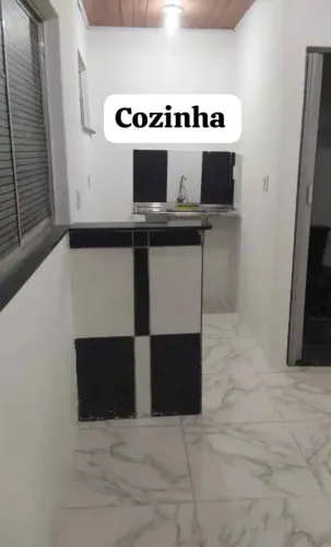 Vendo Casa na Cidade Baixa ou troco por outra na ilha, a depender do local.
