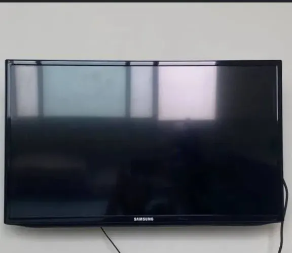 A revisão Samsung de 32 polegadas sem defeito nenhum