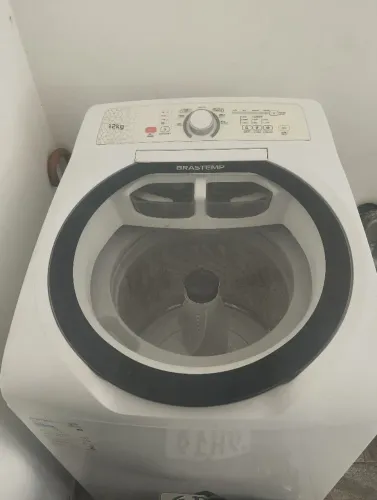 Vende-se máquina de lavar roupas