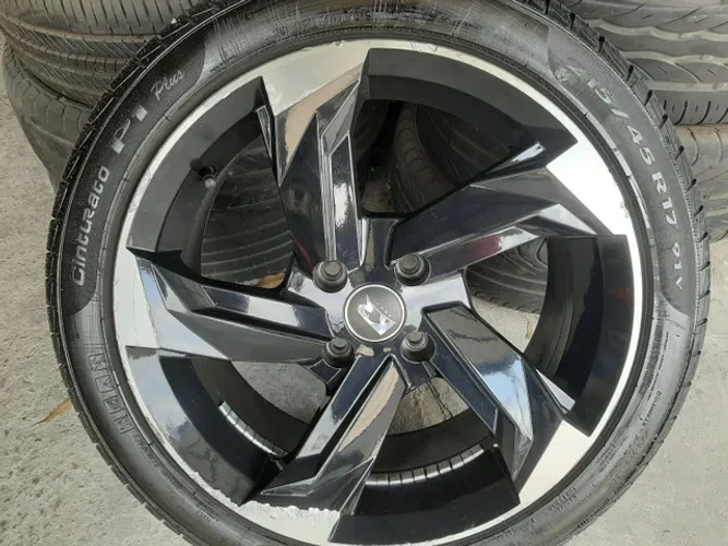 Roda aro 17 Krmai K60 Preta com diamantado Ford New Fiesta 4x108 usada