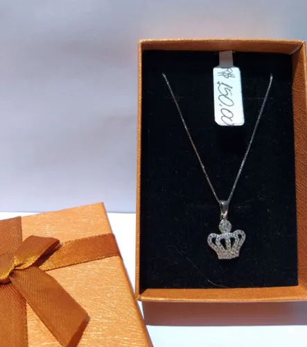 Colar feminino
