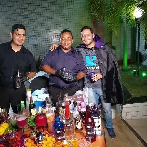Garçons Bartender Churrasqueiro buffet completo 