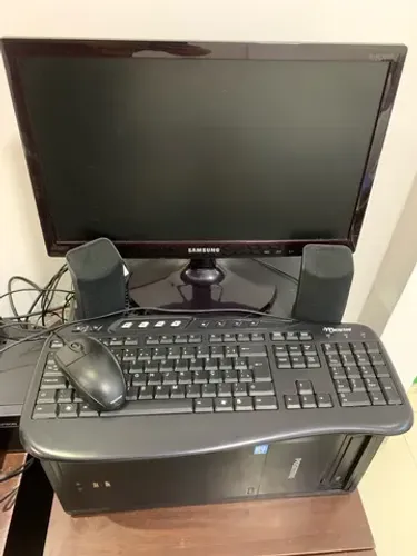Computador Positivo DR8232, Core i5-333 de 3.2 GHz,RAM 4GB, HD 1TB Windows 10