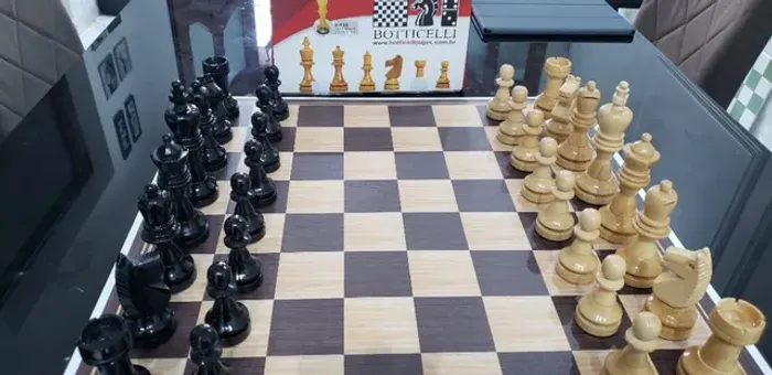 Kit Peças de Xadrez de Madeira, chumbadas, rei 12cm + Tabuleiro Laminado casas 5,6 cm