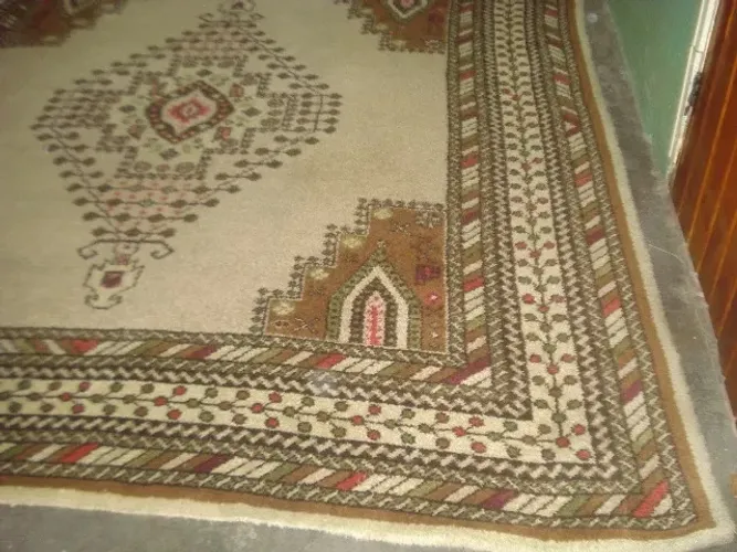 Tapete Artesanal em lã   - feito à mão - 03 m x 2.75 m
