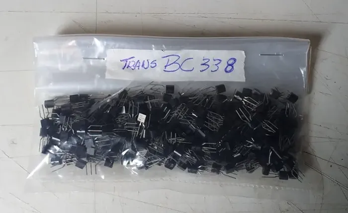Transistor BC 338 300 pçs.