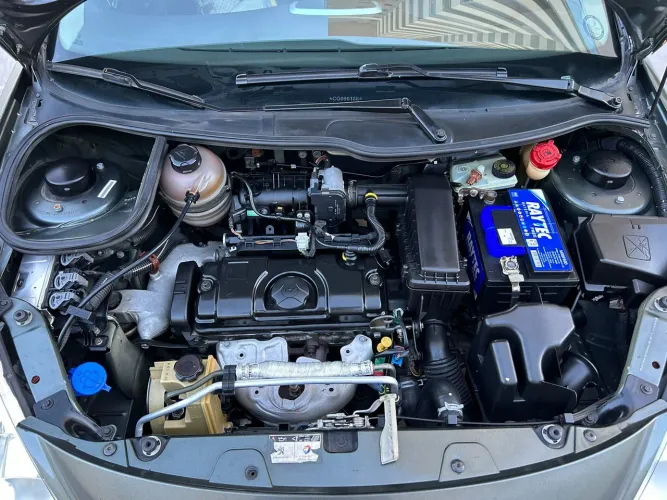 ASSISTÊNCIA TÉCNICA AR CONDICIONADO AUTOMOTIVO VANS E FIORINO E CAMINHÕES