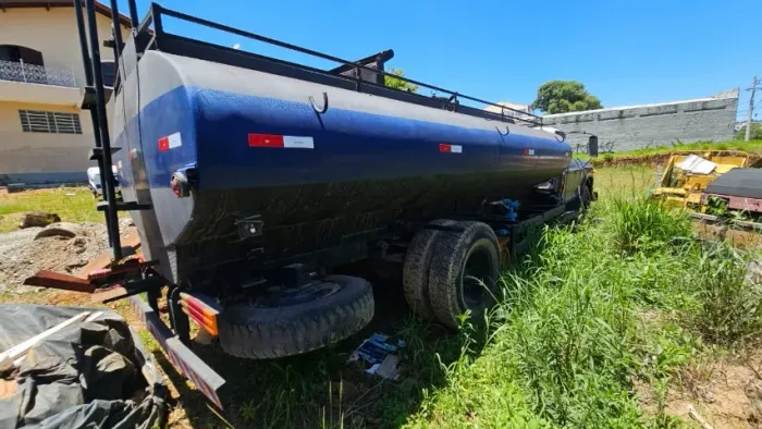 CAMINHÃO PIPA CHEVROLET D60