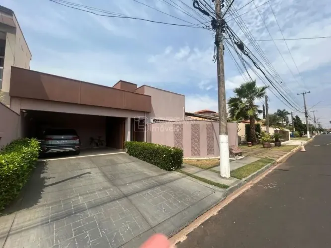 Venda de Casas / Condomínio na cidade de Araraquara