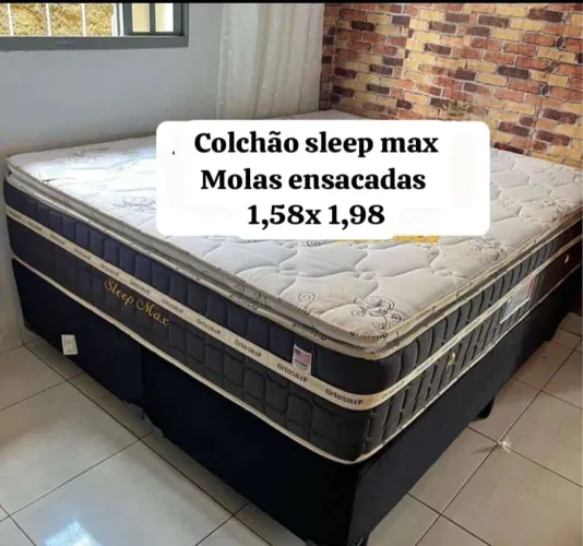 Cama queen size com colchão slip Max confortável e alto