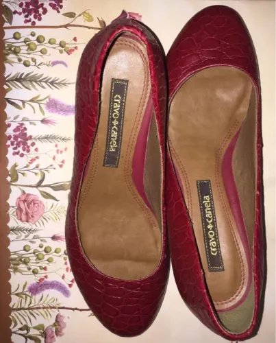 Sapato Feminino Vermelho da Cravo & Canela
