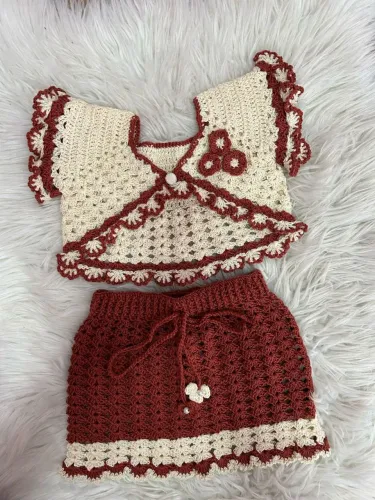 Conjunto Crochê Bebê - Blusa e Saia