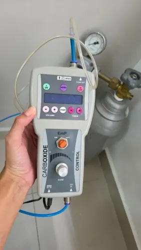 CARBOXITERAPIA com CILINDRO CO2